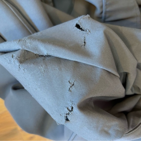 Lululemon On The Fly Wide Leg Woven Pants Size 8 in Sage Green. - Picture 10 of 11